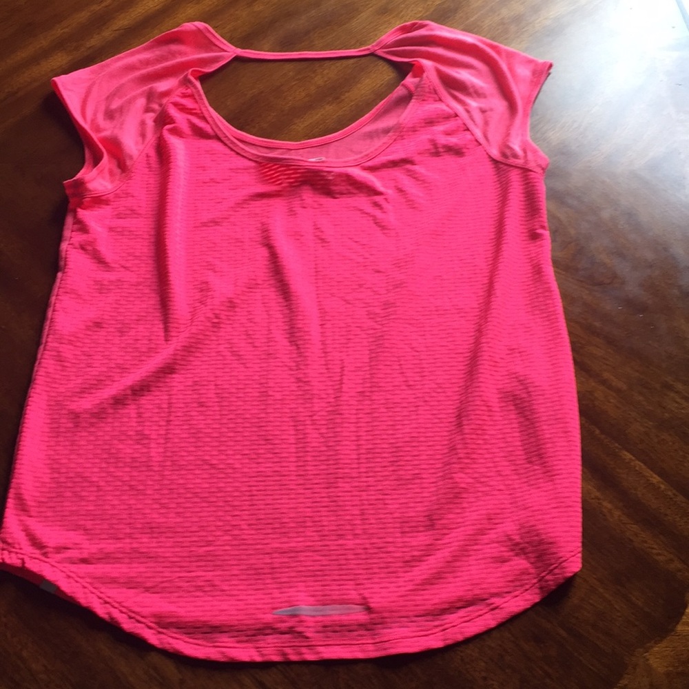 Workout top - Picture 2 of 2